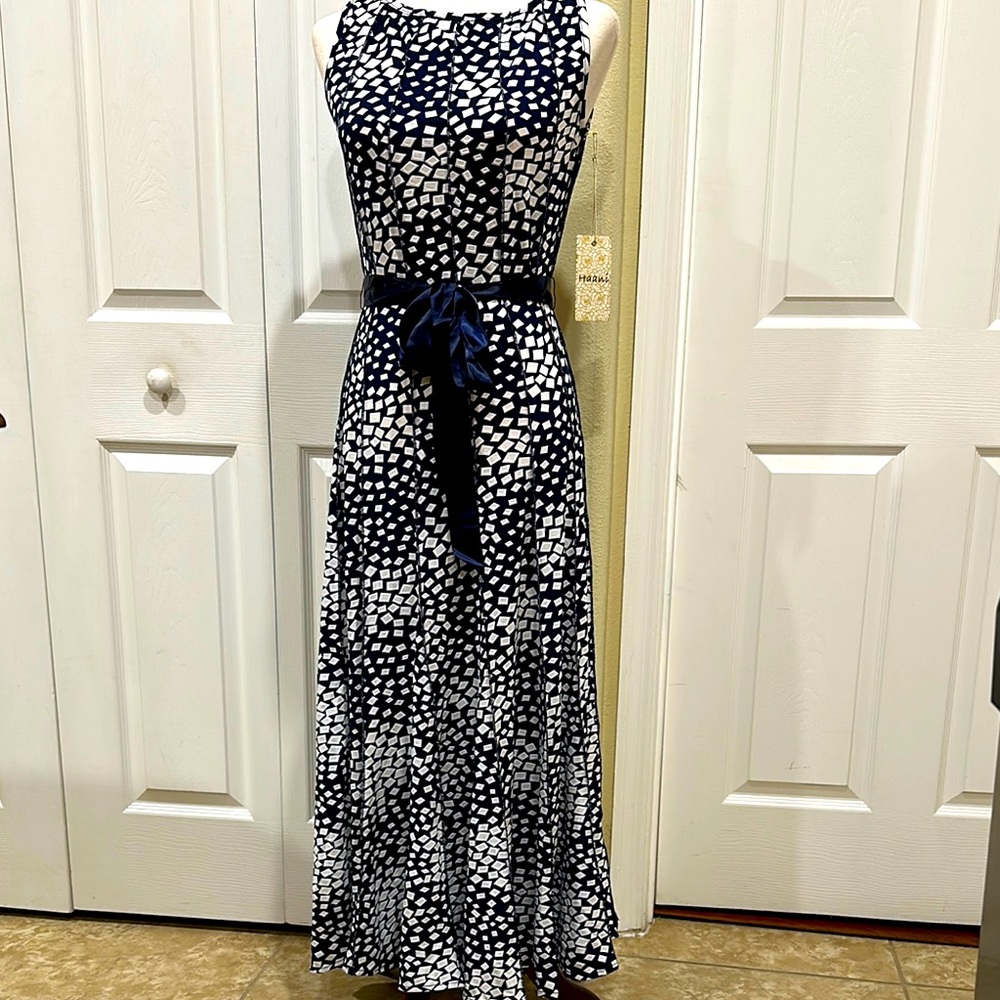 Elegant Blue and White Maxi Dress (Size M)